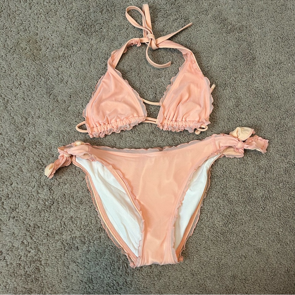 NWOT Victoria’s Secret Peach Orange Ruffle Trim Bikini Swimsuit Medium